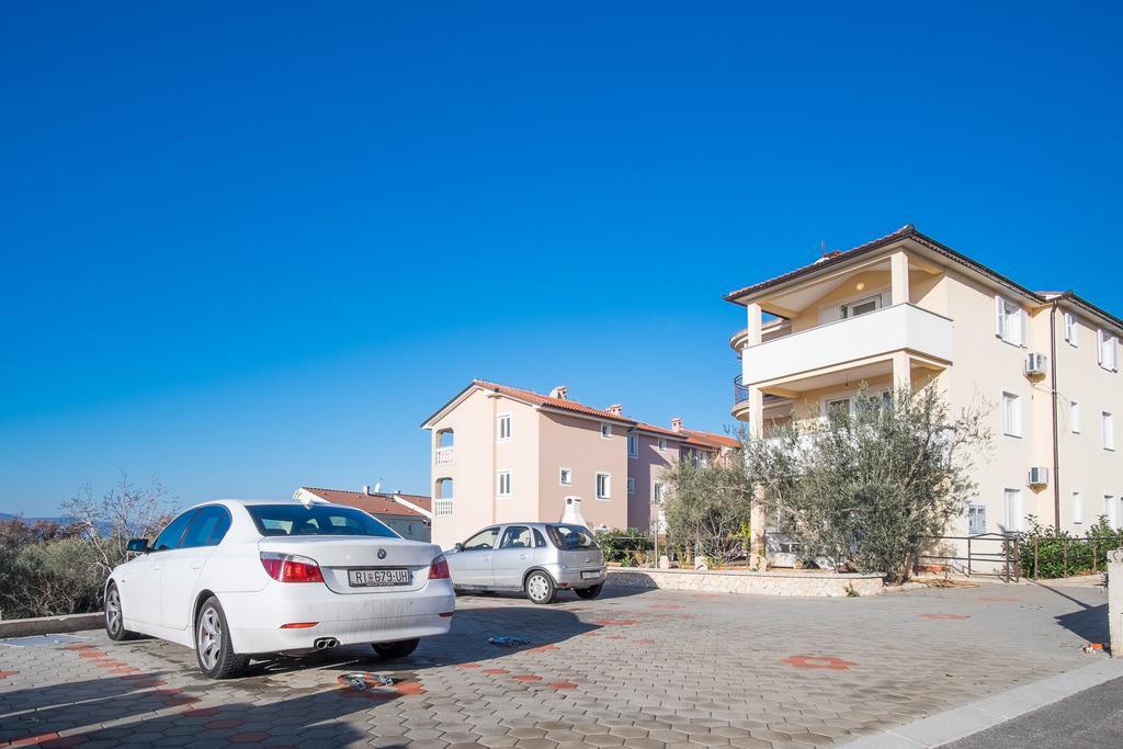 Apartment Ivana 2435 Malinska Dış mekan fotoğraf
