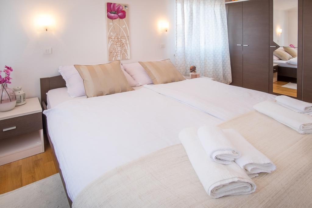 Apartment Ivana 2435 Malinska Dış mekan fotoğraf