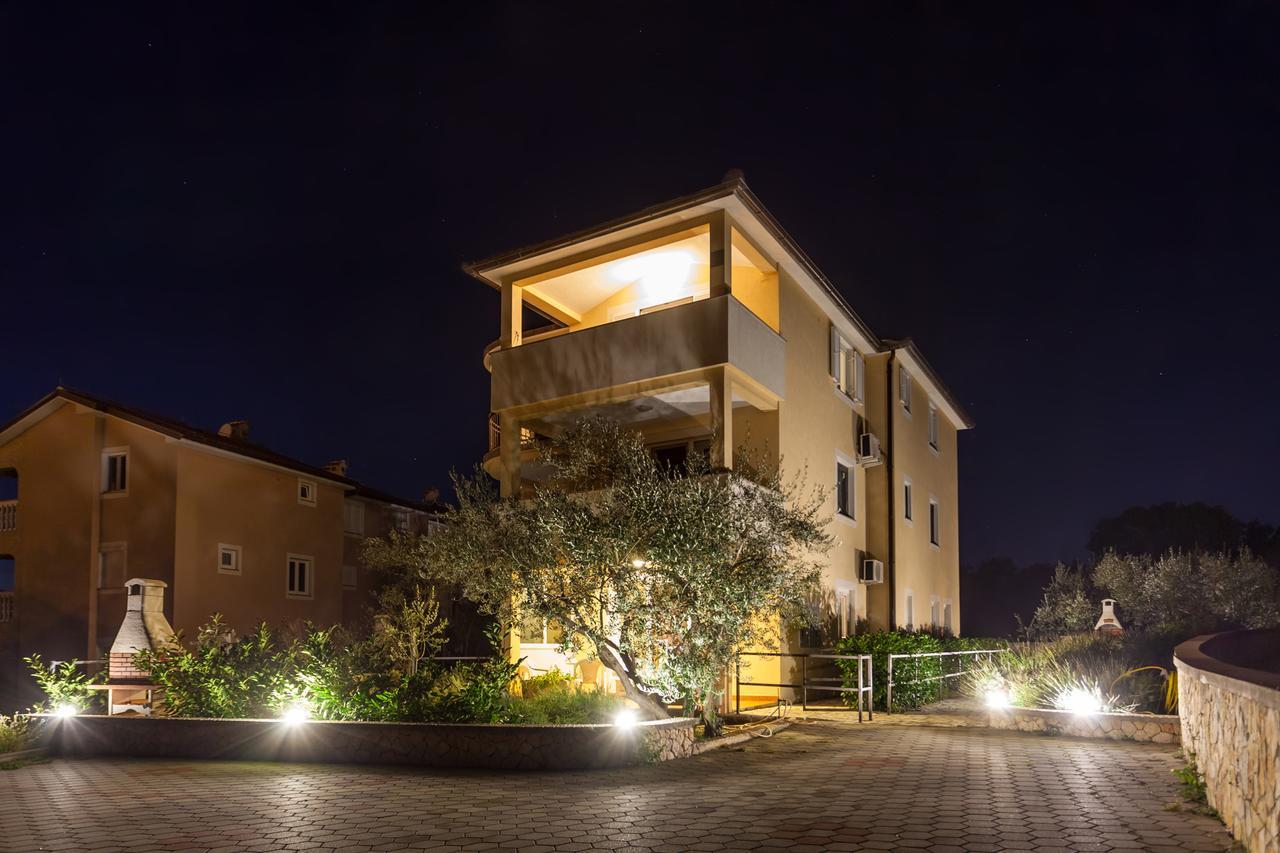 Apartment Ivana 2435 Malinska Dış mekan fotoğraf